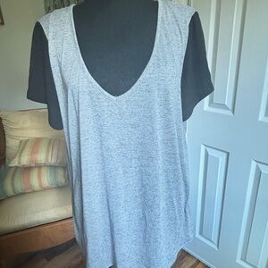 Pure Energy Heather Gray and Black Mixed Media Top